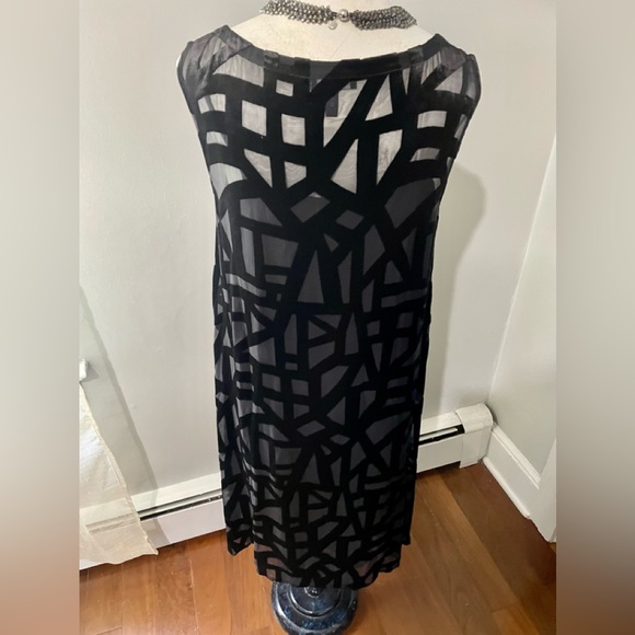 Barely worn Eileen Fisher dress with under slip - Picture 4 of 7